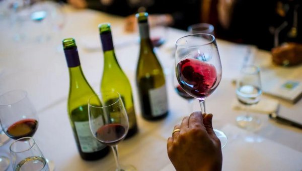 葡萄酒过期能喝吗