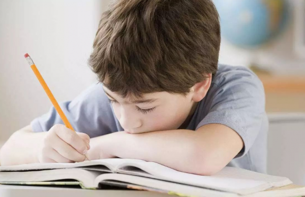 孩子不写作业怎么办