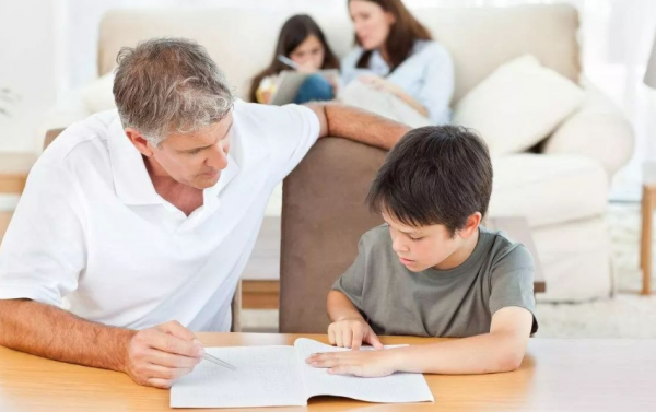 孩子不写作业怎么办