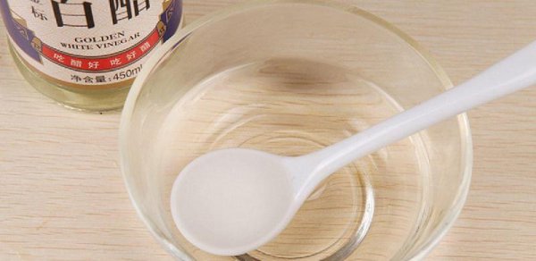 水中加什么拖地最干净