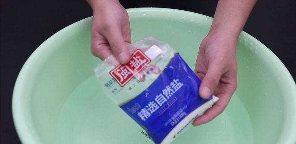 水中加什么拖地最干净