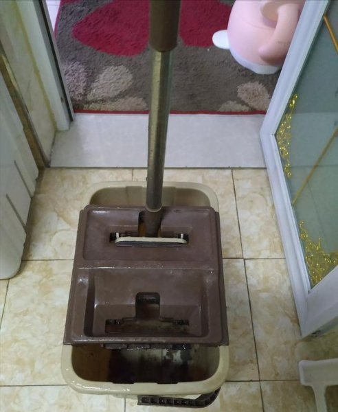 水中加什么拖地最干净