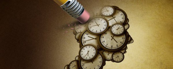 客厅摆放舵轮式挂钟好不好