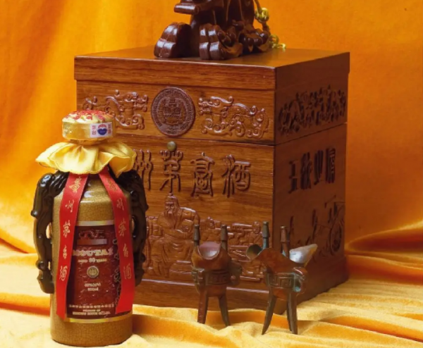 小酒杯一般多少毫升合适