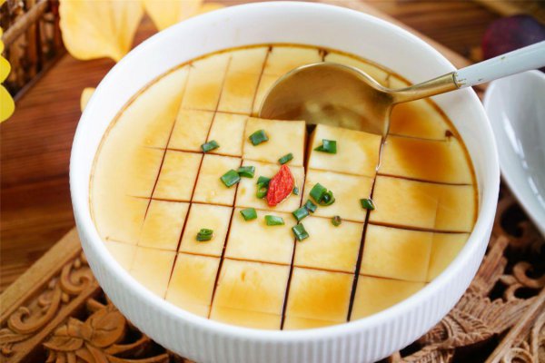 蒸蛋羹水和蛋的比例是多少