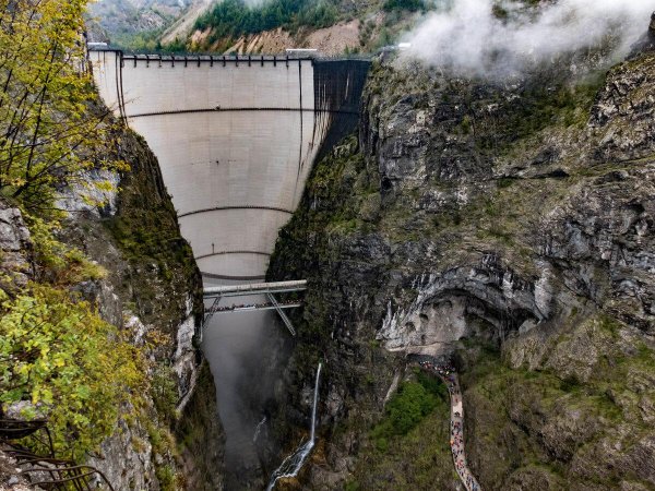 世界上最大的海啸高多少米