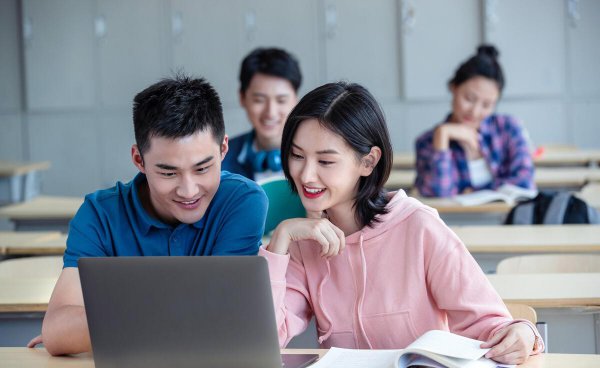 女孩学营养师好就业吗