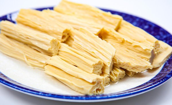 腐竹泡完还用焯水吗