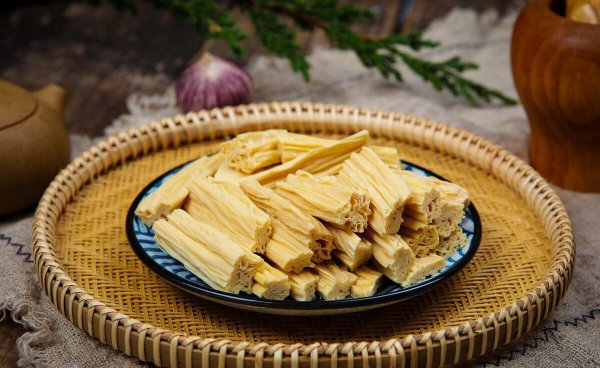 腐竹泡完还用焯水吗