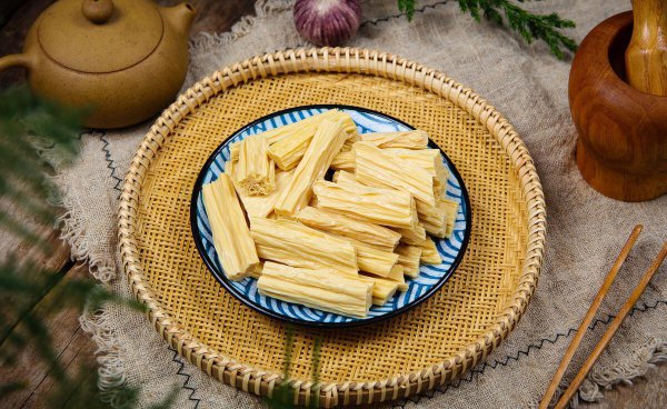 腐竹泡完还用焯水吗