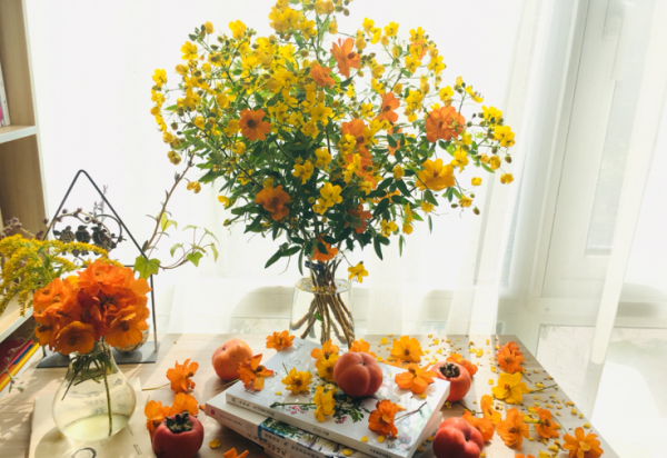 花瓶里面加什么延长鲜花寿命