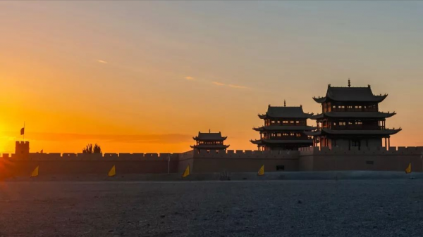 岳阳楼记作者简介