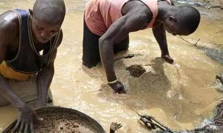 如何鉴定钻石原石的真假