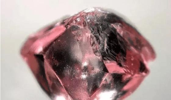 如何鉴定钻石原石的真假