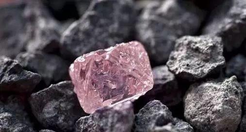 如何鉴定钻石原石的真假