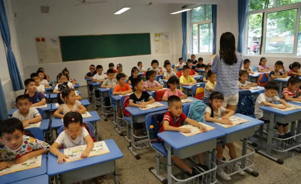 九年义务教育能不能跳级上学