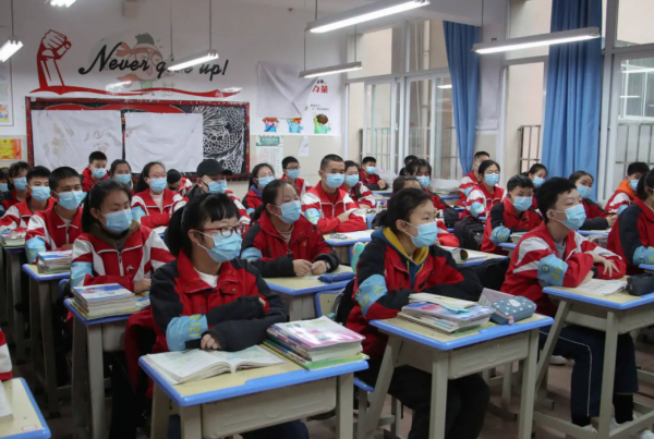 九年义务教育能不能跳级上学