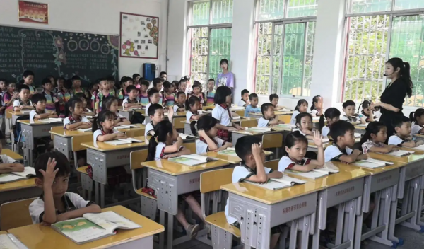 九年义务教育能不能跳级上学