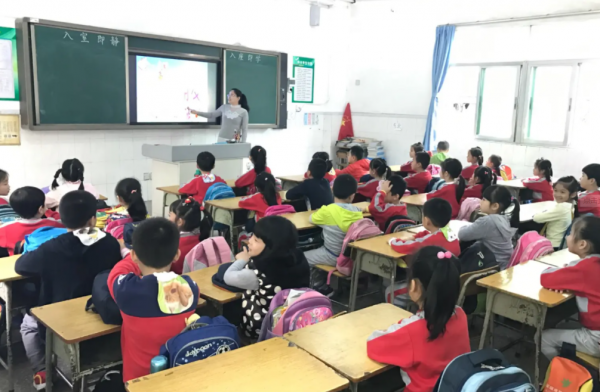 九年义务教育能不能跳级上学