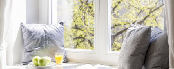 冬天的窗户怎么打不开