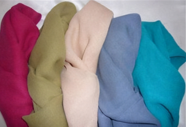 桑蚕丝衣服用什么洗涤剂最好