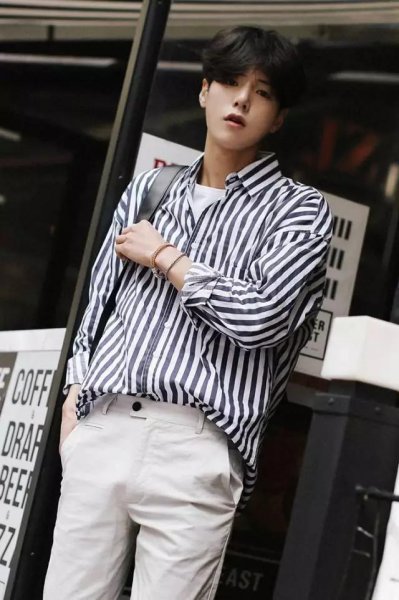 衬衫怎么扎进裤子好看