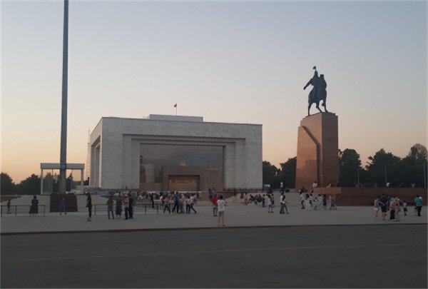 吉尔吉斯斯坦和中国关系好吗