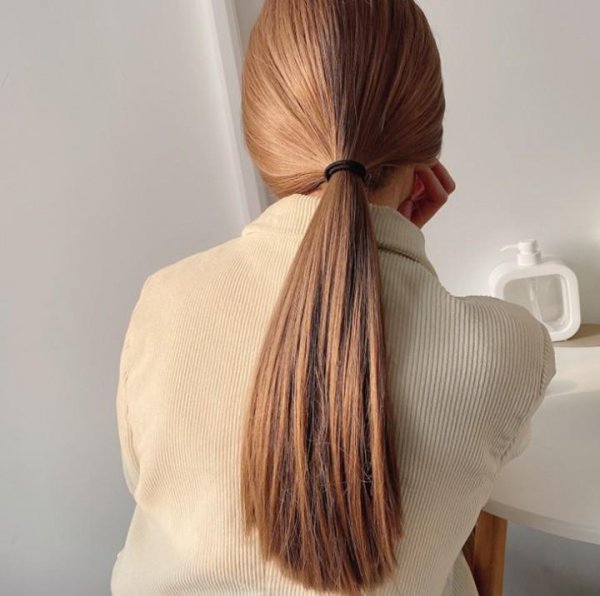 怎么扎高马尾好看蓬松