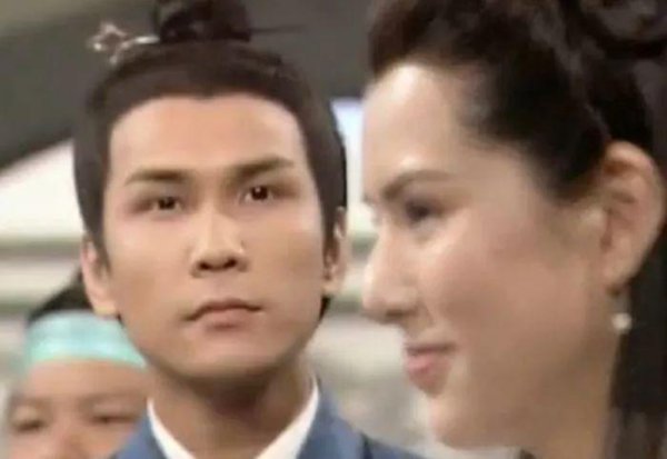 陈启泰近照头发花白变化大