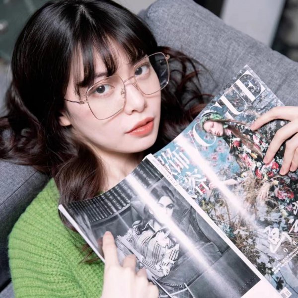 防蓝光镜片是发黄的吗