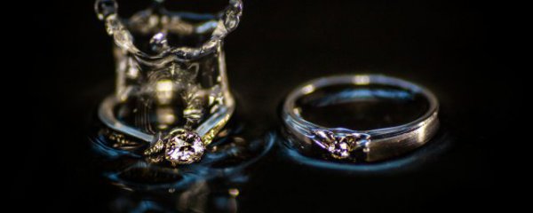 戒指放家里哪里招财运