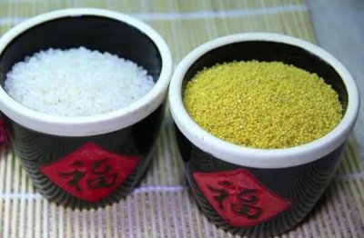 米缸里放几个硬币招财 在米缸里放三个钱的风俗讲究