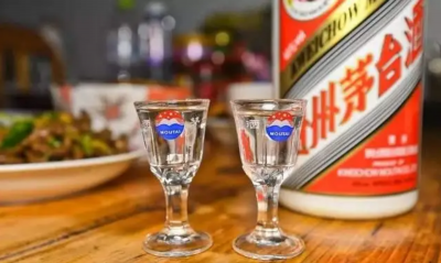 小酒杯一般多少毫升合适 茅台赠送两个小酒杯容量