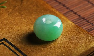 兔年本命年要戴什么 兔年本命年要戴啥