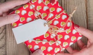 本命年送什么礼物给老公 礼本命年送老公物如何选择