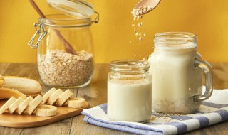 燕麦片可以直接用酸奶泡吗 燕麦片能不能用酸奶泡呢