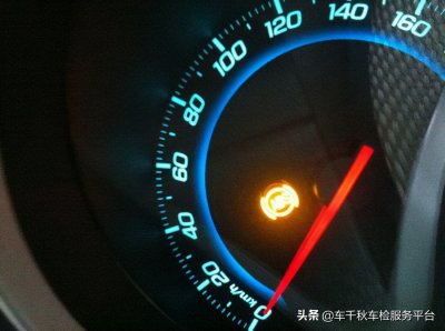 abs灯亮了是什么原因 汽车abs指示灯亮怎样排除