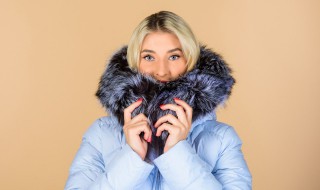 貂毛滴了油怎么清洗 貂毛滴了油如何清洗