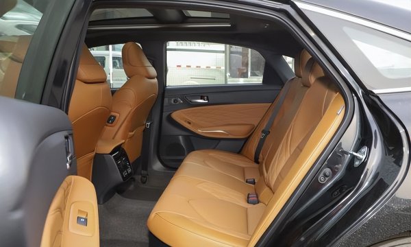 丰田亚洲龙怎么样