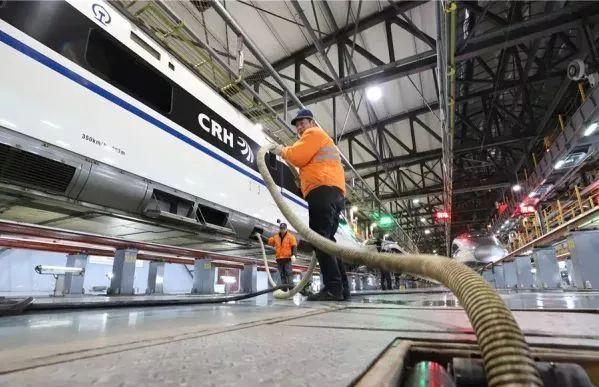 高铁厕所的粪便怎么处理