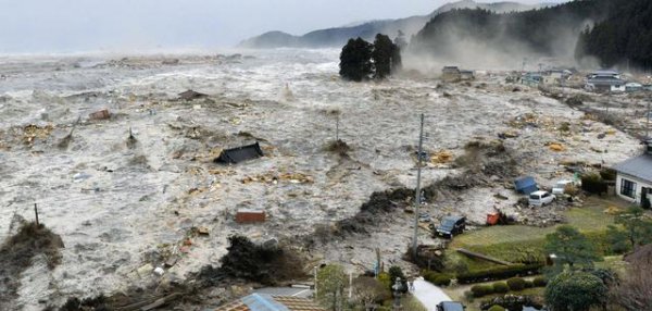 汤加火山爆发原因地理和影响