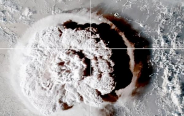汤加火山爆发原因地理和影响