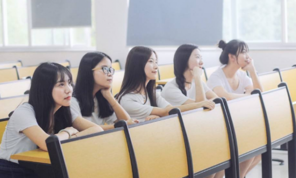 学校发的银行卡毕业后还能用吗