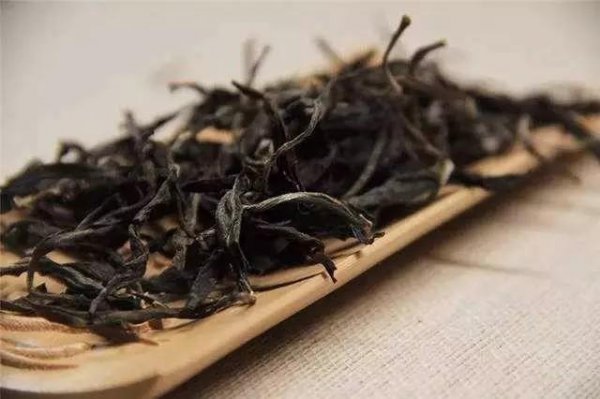 台地茶和古树茶的区别照片