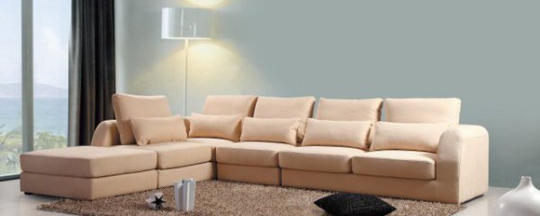 客厅适合摆放古董瓷器