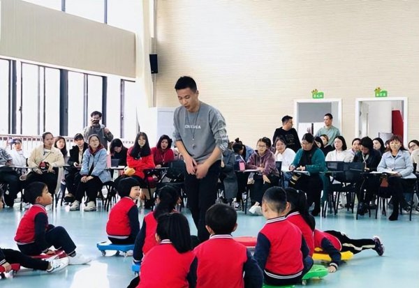 学前教育主要学什么课程