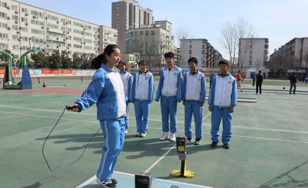 中考跳绳分数对照表