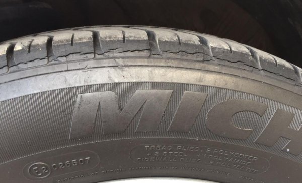 轮胎磨损到什么程度需要更换