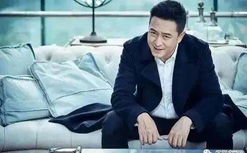 王海燕第一任丈夫有钱是富豪