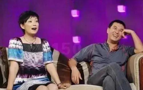 王海燕第一任丈夫有钱是富豪